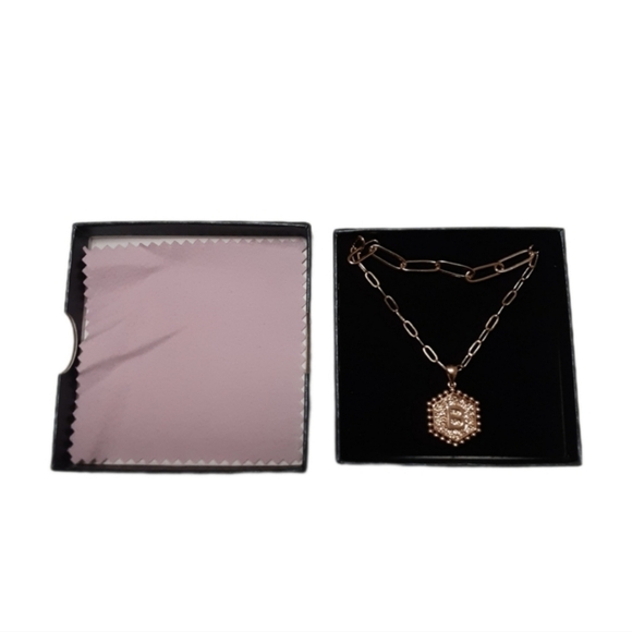 Necklace and Bracelet Set - Picture 10 of 11